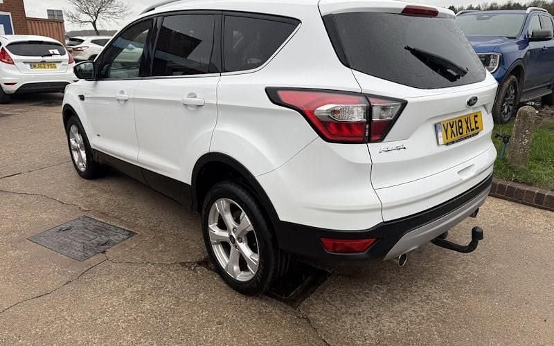 Used Ford Kuga Titanium 179 HP (131 kW) 2018 White SUV