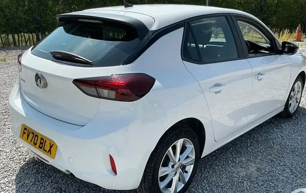 Used Vauxhall Corsa 75 HP (55 kW) 2020 Summit white Hatchback