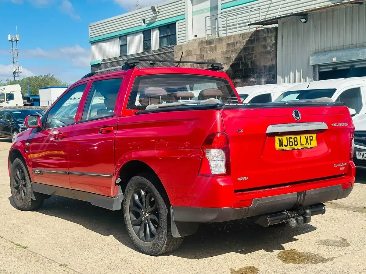 Used SsangYong Musso 181 HP (133 kW) 2018 Red Pickup
