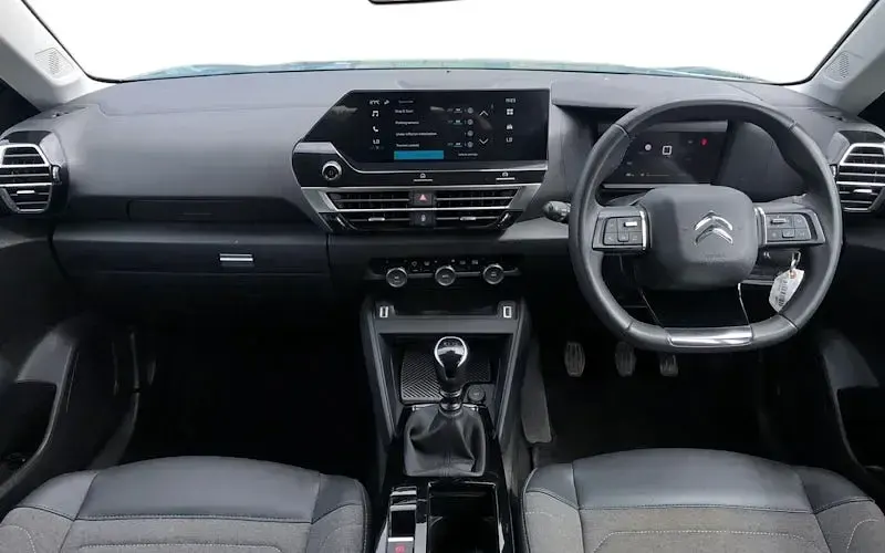 Used Citroën C4 Comfort 101 HP (74 kW) 2023 Blue SUV