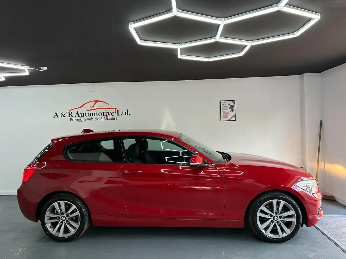 Used BMW 120 Sport Line 2016 Red Hatchback