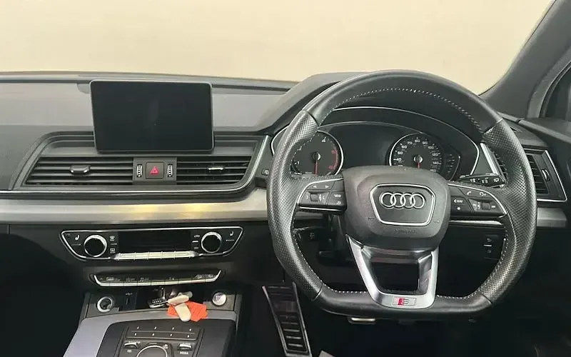 Used Audi Q5 S-Line 190 HP (139 kW) 2019 White SUV