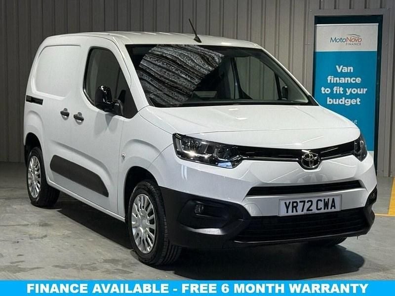 White Used 2022 Toyota Proace Van | £8,485 (Fair price) - Image 1/3