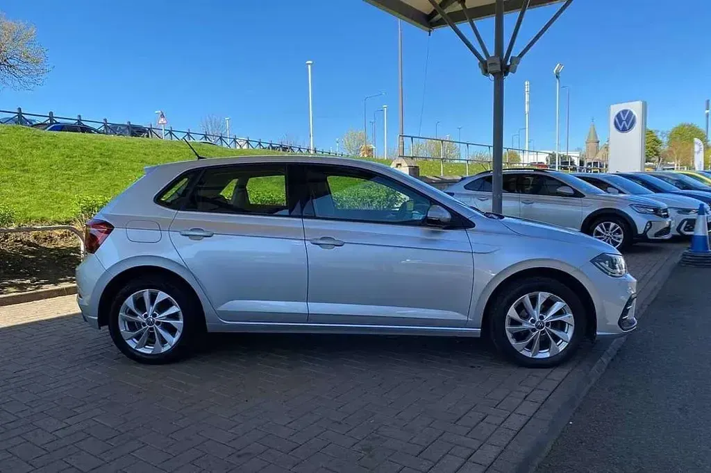 Used VW Polo Style 95 HP (69 kW) 2022 Silver Hatchback