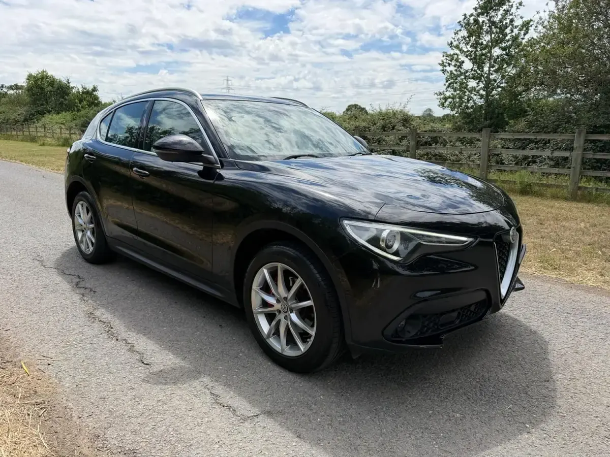 Used Alfa Romeo Stelvio Edizione Speciale 210 HP (154 kW) 2018 Black SUV