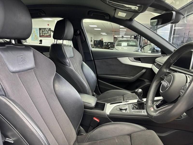 Used Audi A4 Sport 150 HP (110 kW) 2018 Black Sedan