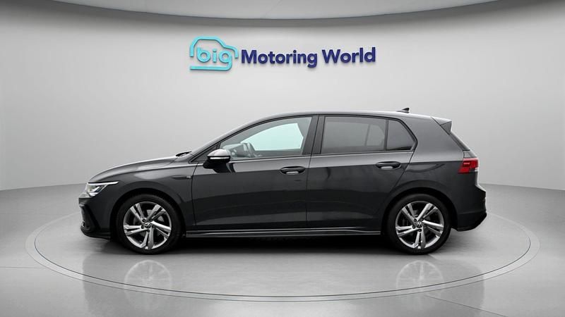 Used VW Golf VIII R-line 148 HP (108 kW) 2024