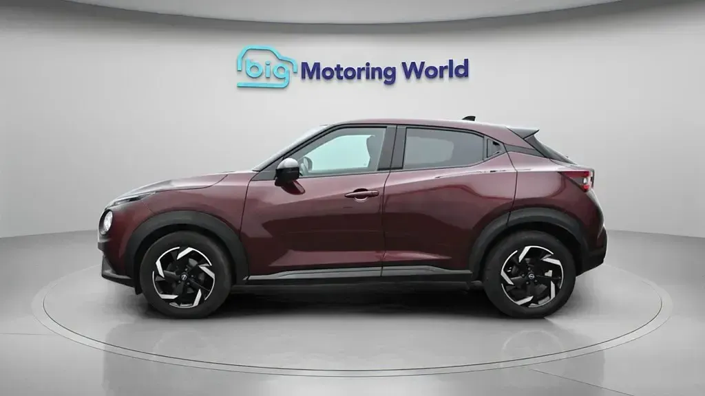 Gebraucht Nissan Juke N-Connecta 114 PS (83 kW) 2023 Rot SUV