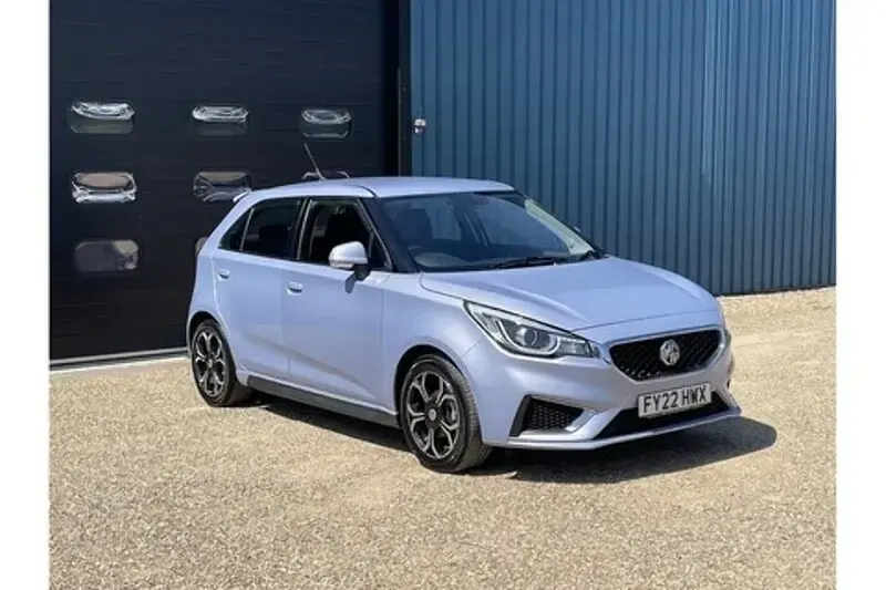 Used MG MG3 Exclusive 106 HP (77 kW) 2022 Silver Hatchback