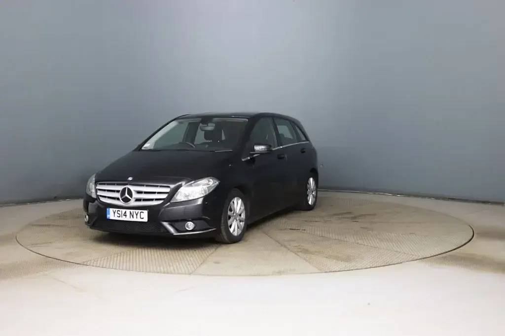 Used Mercedes B180 SE 109 HP (80 kW) 2014 Black Hatchback
