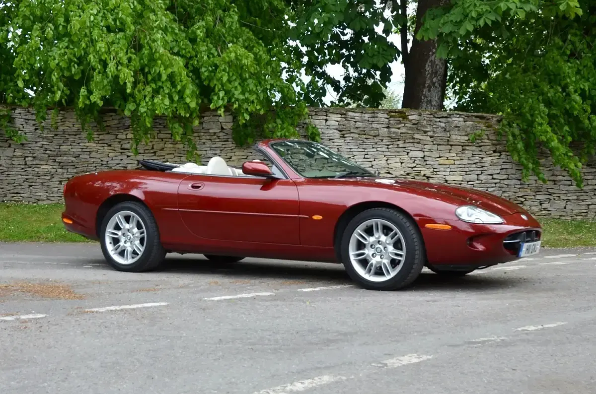 Used Jaguar XK8 2000 Red Cabriolet