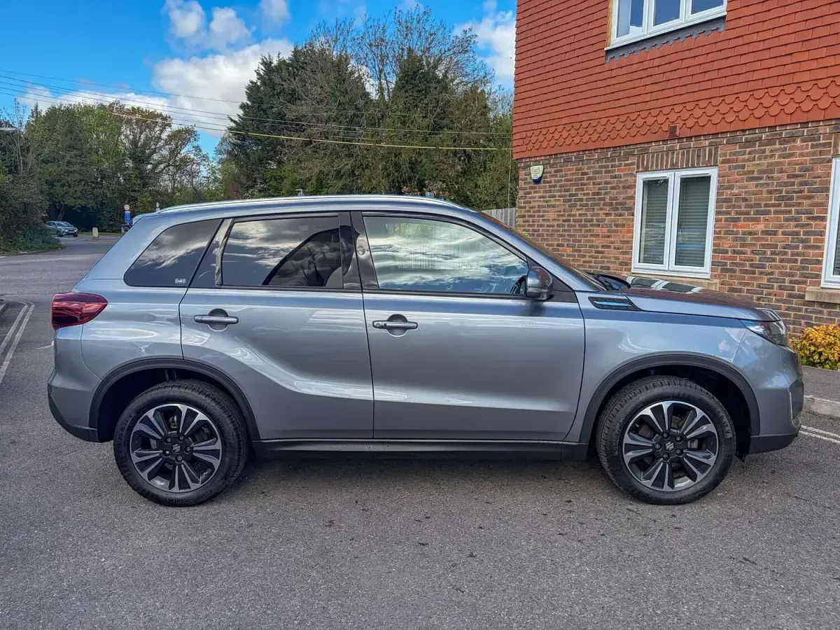 Used Suzuki Vitara SZ5 129 HP (94 kW) 2022 Grey SUV