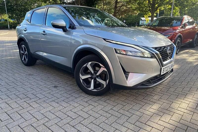 Silver Used 2022 Nissan Qashqai N-Connecta SUV | £17,290 (Fair price) - Image 1/4