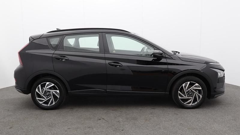 Begagnad Hyundai Bayon Advanced 100 HK (73 kW) 2025 Svart SUV
