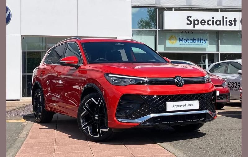 Used VW Tiguan R-line 150 HP (110 kW) 2024 Red SUV
