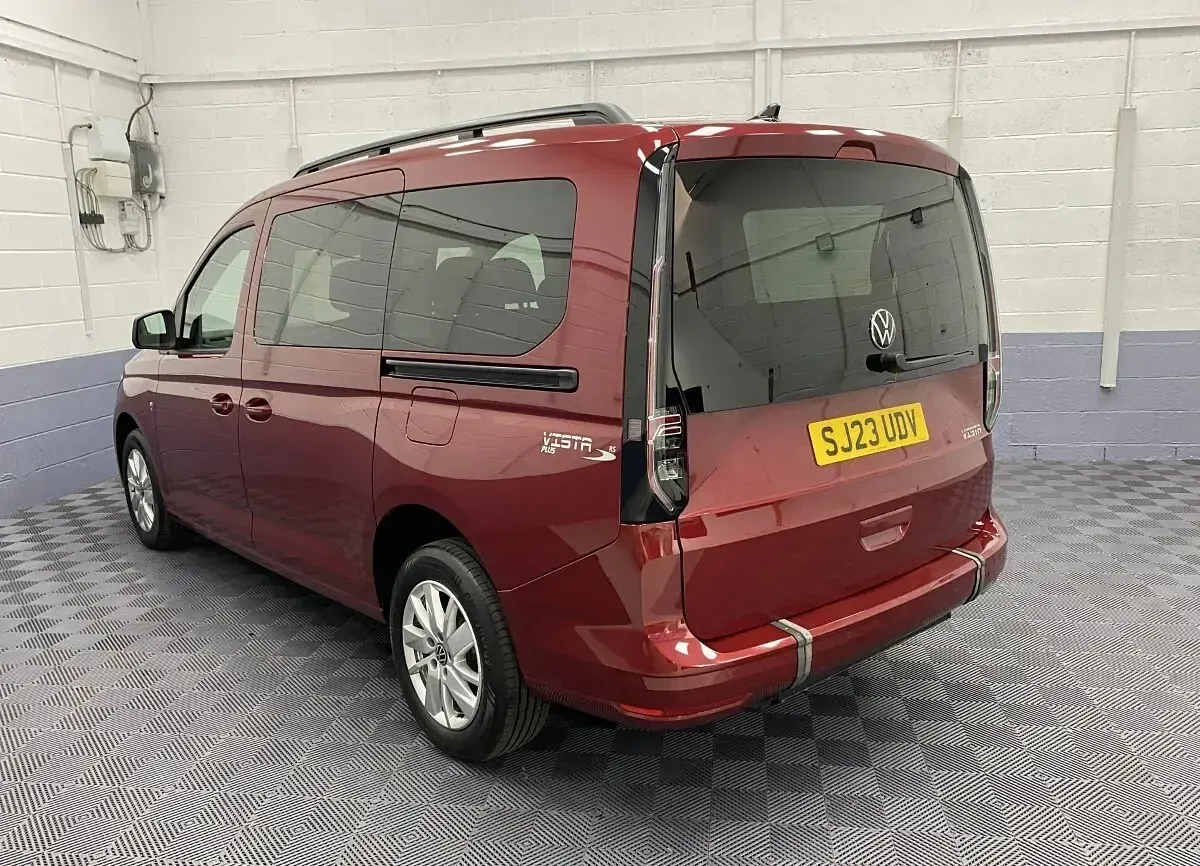 Used VW Caddy Maxi Life 122 HP (89 kW) 2023 Red MPV