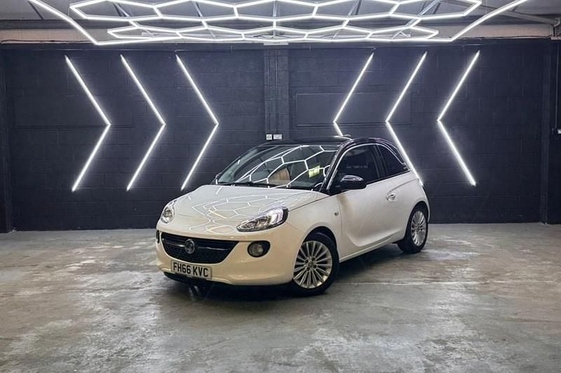 Used Vauxhall Adam Glam 70 HP (51 kW) 2017 White Hatchback