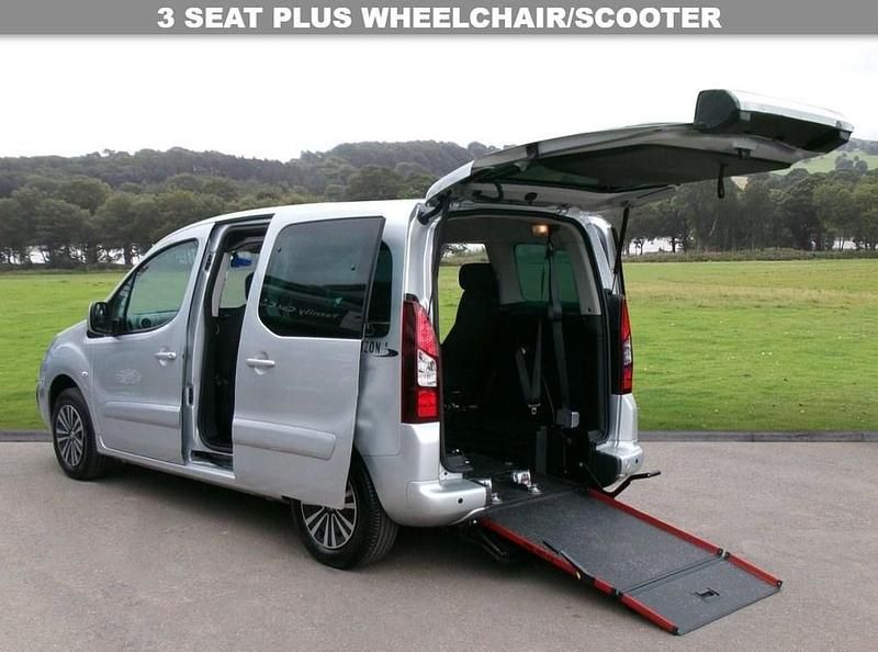 Used Peugeot Partner Allure 100 HP (73 kW) 2019 Silver MPV