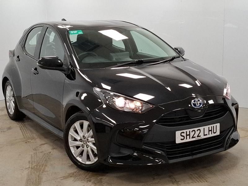 Used Toyota Yaris Hybrid 116 HP (85 kW) 2022 Black Hatchback