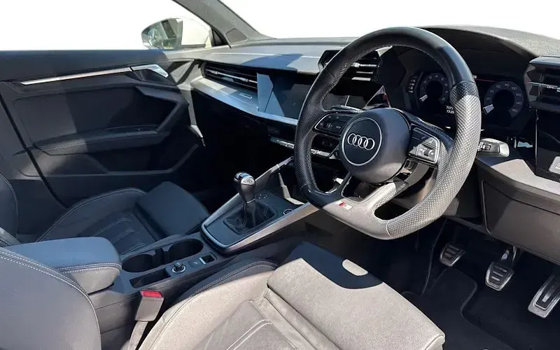 Used Audi A3 Sportback S-Line 150 HP (110 kW) 2022 White Hatchback