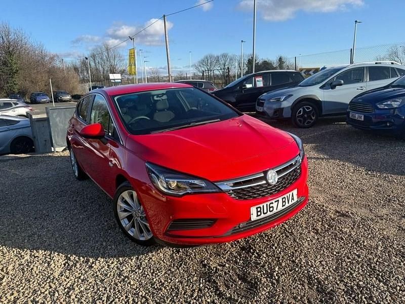 Used Vauxhall Astra Design Edition 105 HP (77 kW) 2017 Red Hatchback