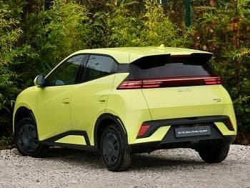 New BYD Dolphin Surf Active 64 kW (88 HP) 2026 Green Hatchback