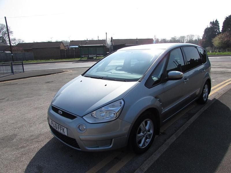 Used Ford S-MAX Zetec 2010 Silver MPV
