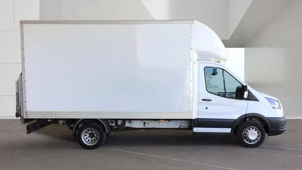 Usado Ford Transit S 130 HP (95 kW) 2021 Branco