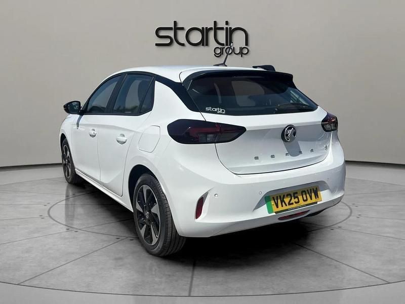 White New 2025 Vauxhall Corsa-e Design Edition Hatchback | £17,950 (Fair price) - Image 1/4
