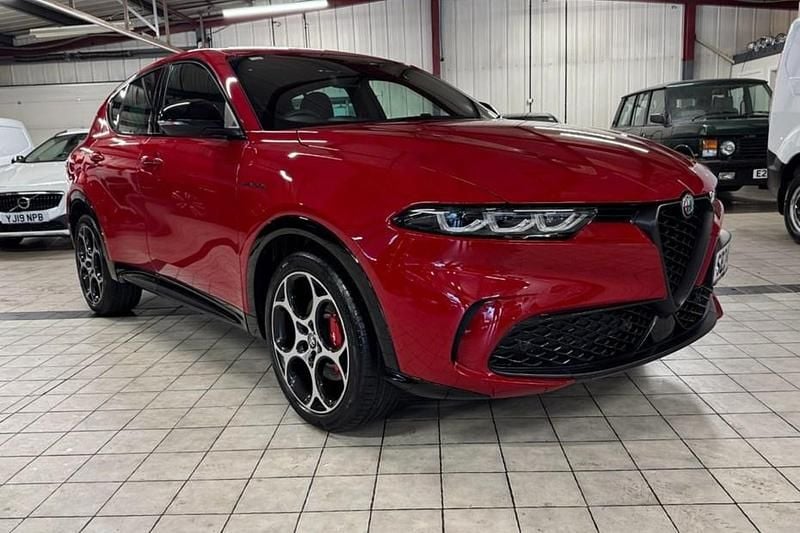 Red Used 2024 Alfa Romeo Tonale Veloce SUV | £23,990 (Fair price) - Image 1/1