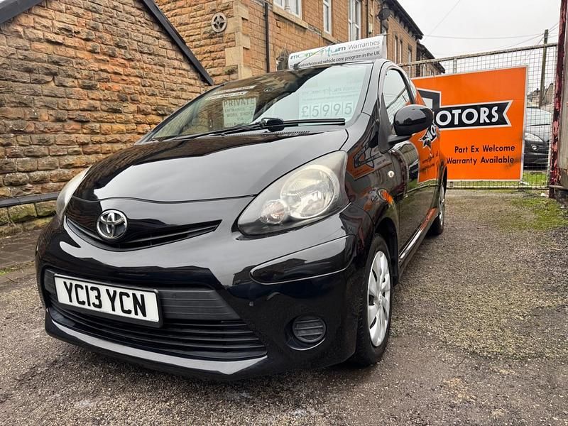 Used Toyota Aygo 68 HP (50 kW) 2013 Black Hatchback