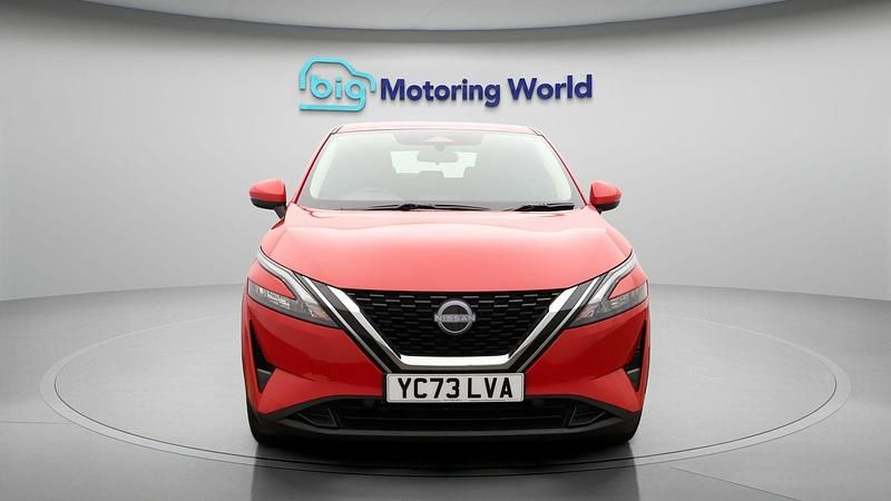 Used Nissan Qashqai Acenta Premium 140 HP (102 kW) 2023 Red SUV
