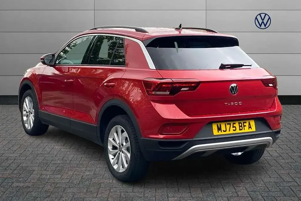 Used VW T-Roc Match 115 HP (84 kW) 2025 Red SUV