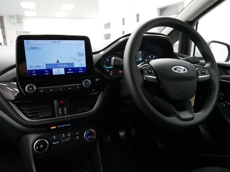 Used Ford Fiesta 85 HP (62 kW) 2020 White Hatchback