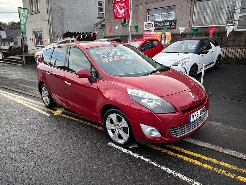 Used Renault Grand Scénic III Dynamique 110 HP (80 kW) 2011 Red MPV