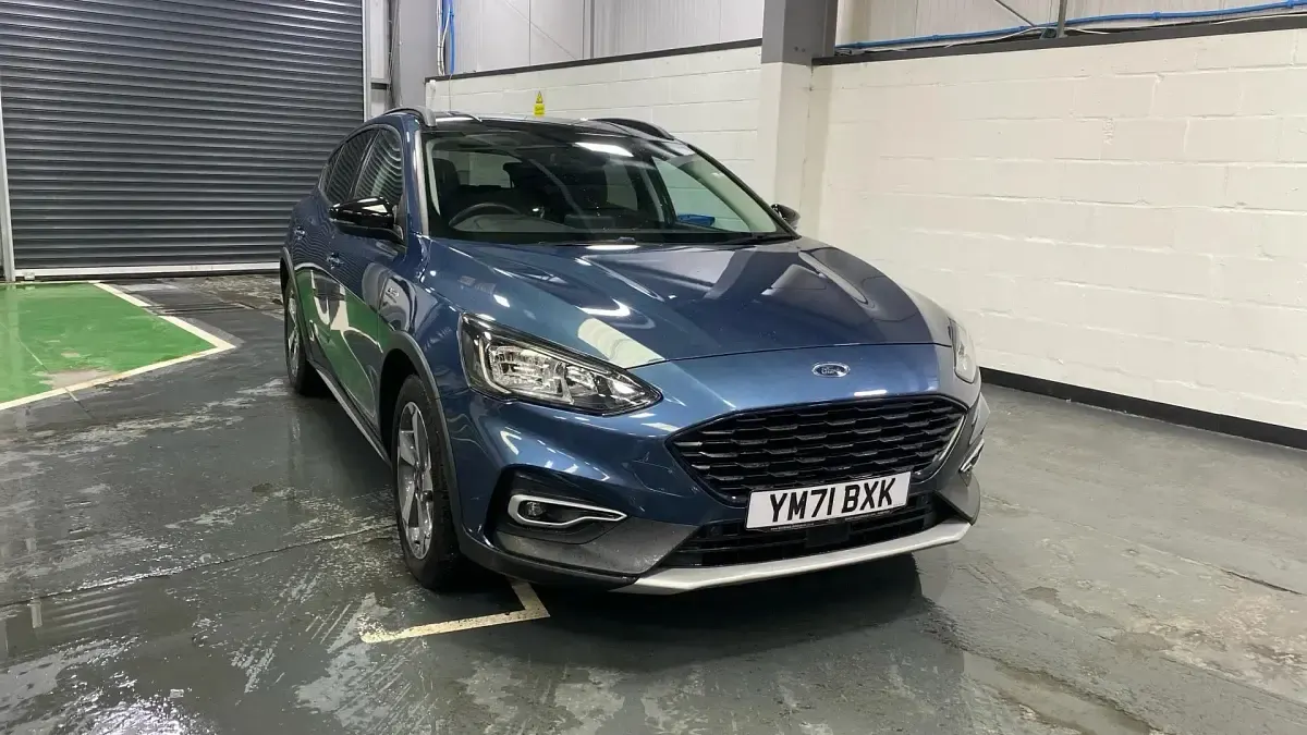 Used Ford Focus Active 155 HP (114 kW) 2022 Blue Hatchback
