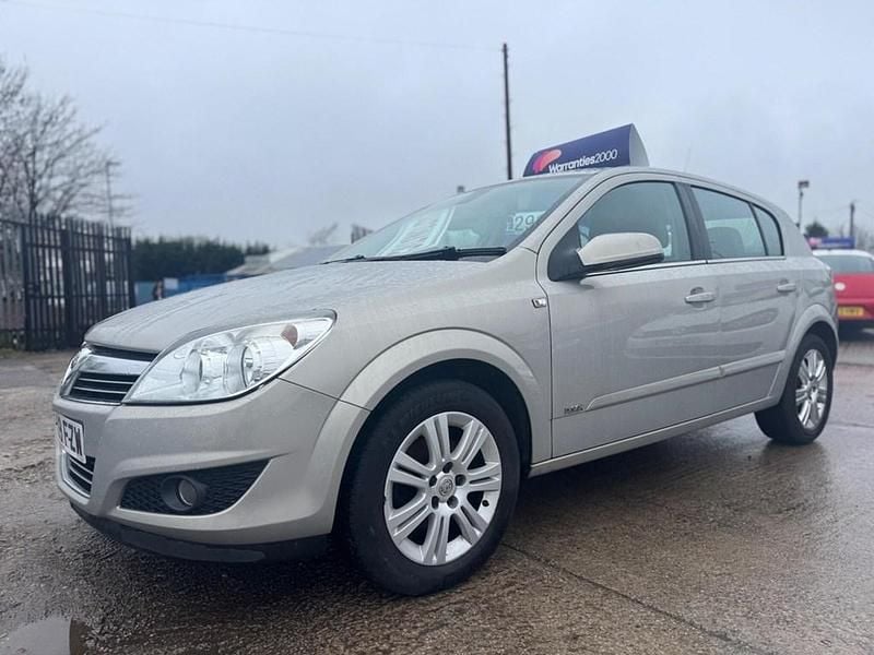 Używany Vauxhall Astra Design Edition 138 KM (101 kW) 2009 Srebrny Hatchback
