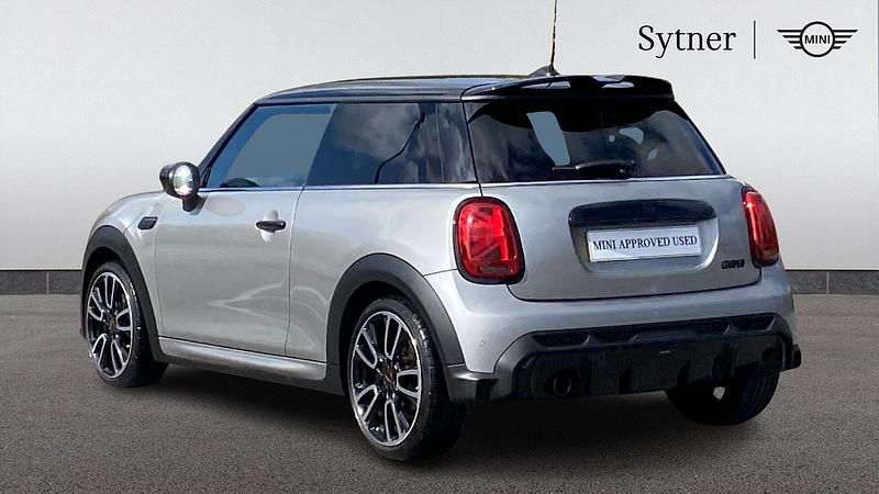 Used Mini Cooper Hatch 134 HP (98 kW) 2023 Silver Hatchback