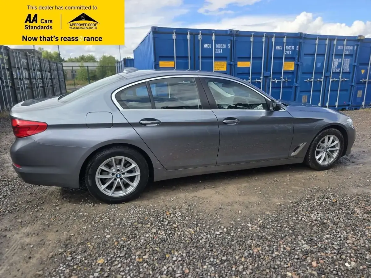 Used BMW 520 Comfort Edition 190 HP (139 kW) 2017 Blue Sedan