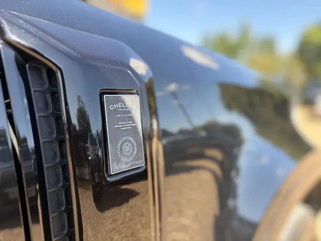 Used Land Rover Defender S 400 HP (294 kW) 2022 Black SUV