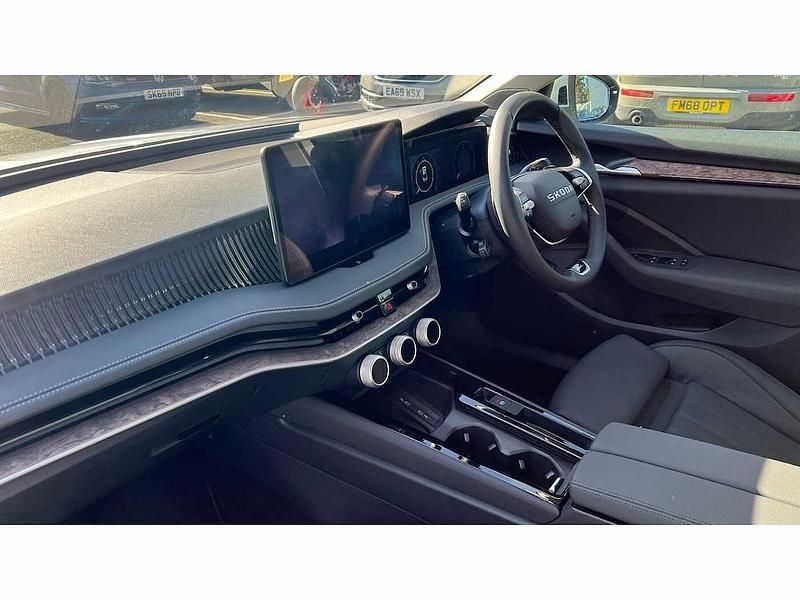 Used Skoda Superb LAURIN & KLEMENT 204 HP (150 kW) 2025 Pebble silver metallic Hatchback