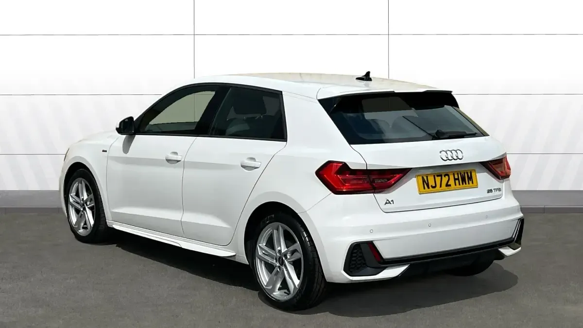 Begagnad Audi A1 S-Line 95 HK (69 kW) 2022 Vit SUV