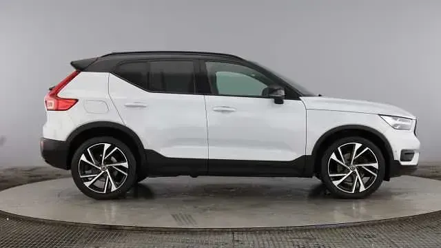 Used Volvo XC40 R-Design Pro 247 HP (181 kW) 2021 SUV