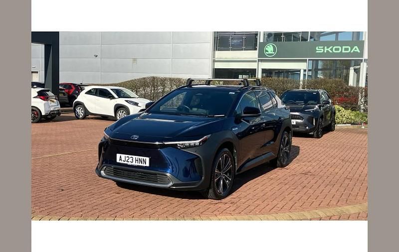Used Toyota bZ4X 160 kW (218 HP) 2023 Blue SUV