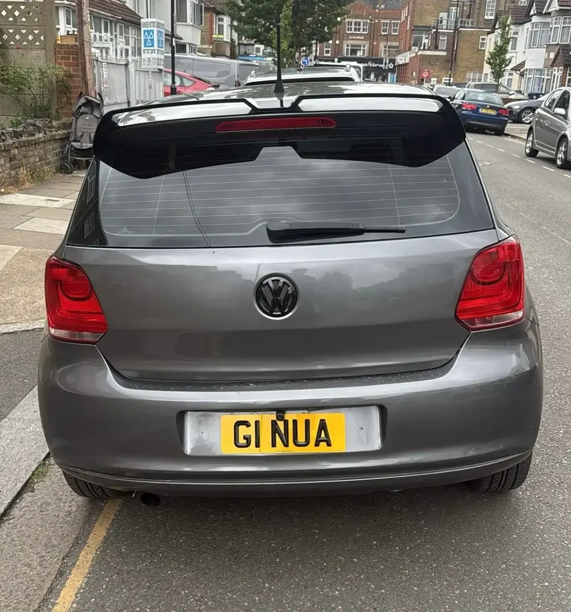 Begagnad VW Polo SE 2011 Grå Halvkombi