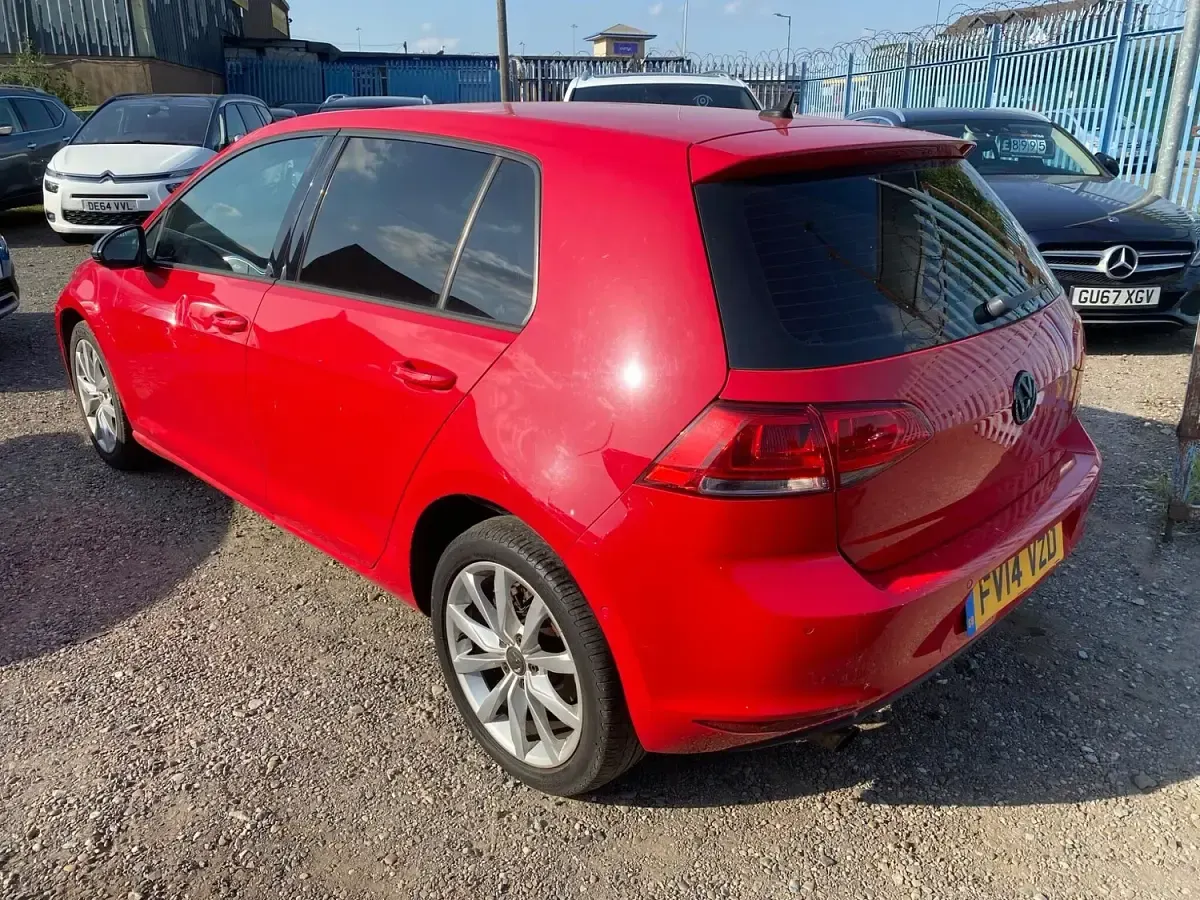 Used VW Golf VII SE 2014 Red Hatchback