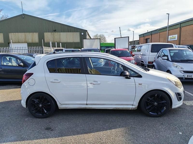 Used Vauxhall Corsa Edition 2012 White Hatchback
