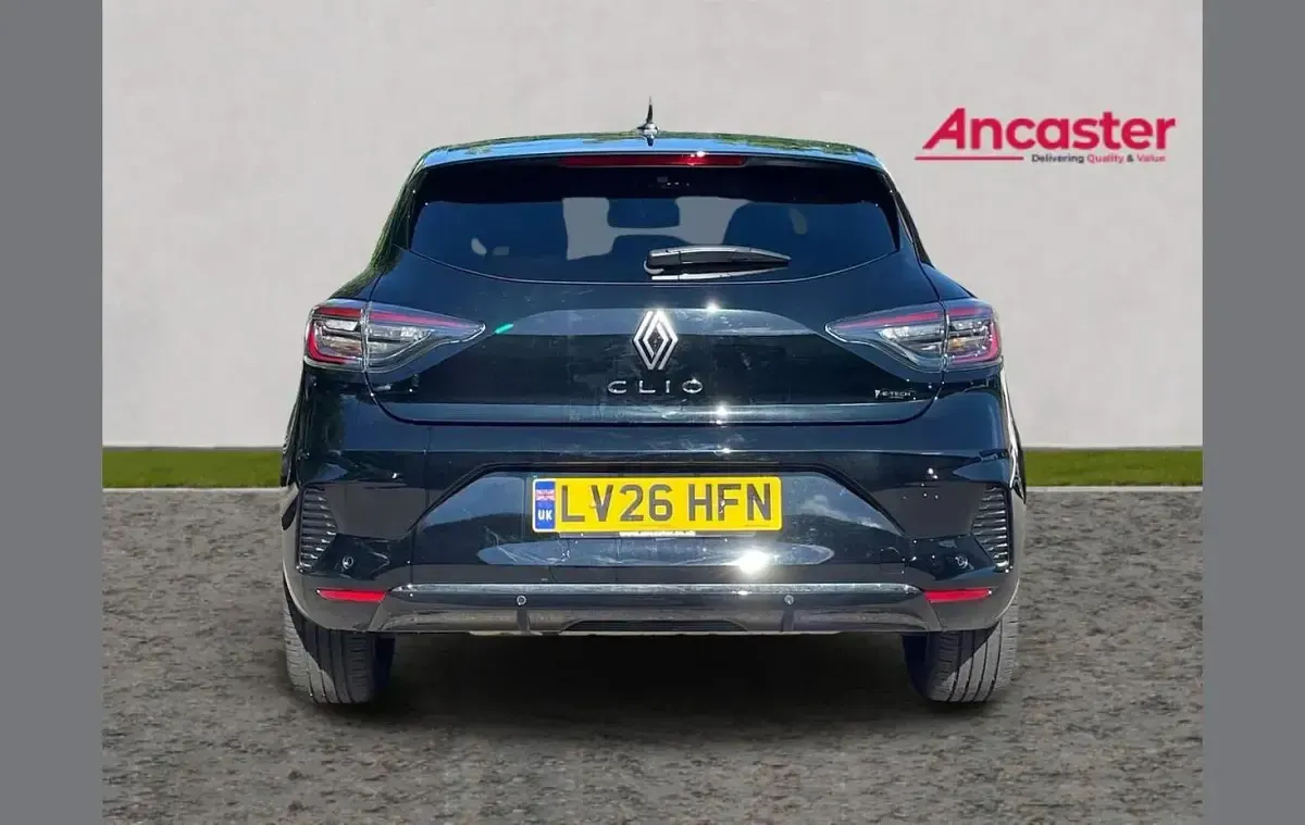 Used Renault Clio Techno 143 HP (105 kW) 2026 Black Hatchback