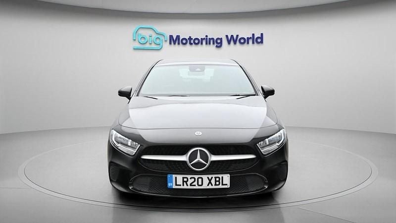 Used Mercedes A180 SE 136 HP (100 kW) 2020 Black Hatchback