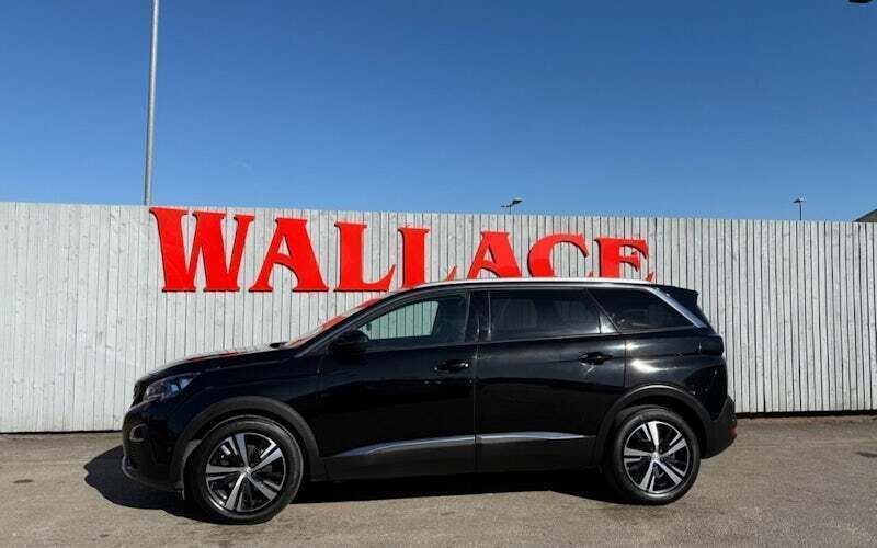 Black Used 2020 Peugeot 5008 Allure MPV | £15,795 (Fair price) - Image 1/4